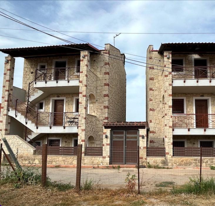 Apartamento Stone House In Afytos Exterior foto